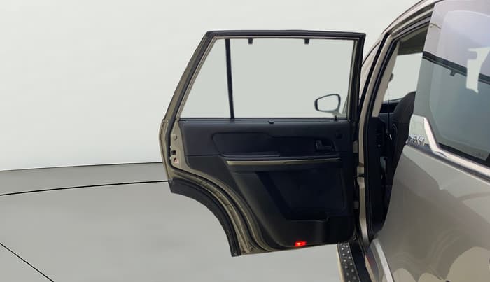 2018 Tata Hexa XT 4X2 7 STR, Diesel, Manual, 92,013 km, LHS Rear Door