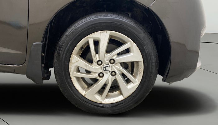 2017 Honda Jazz 1.2L I-VTEC V, Petrol, Manual, 1,00,405 km, Right Front Wheel