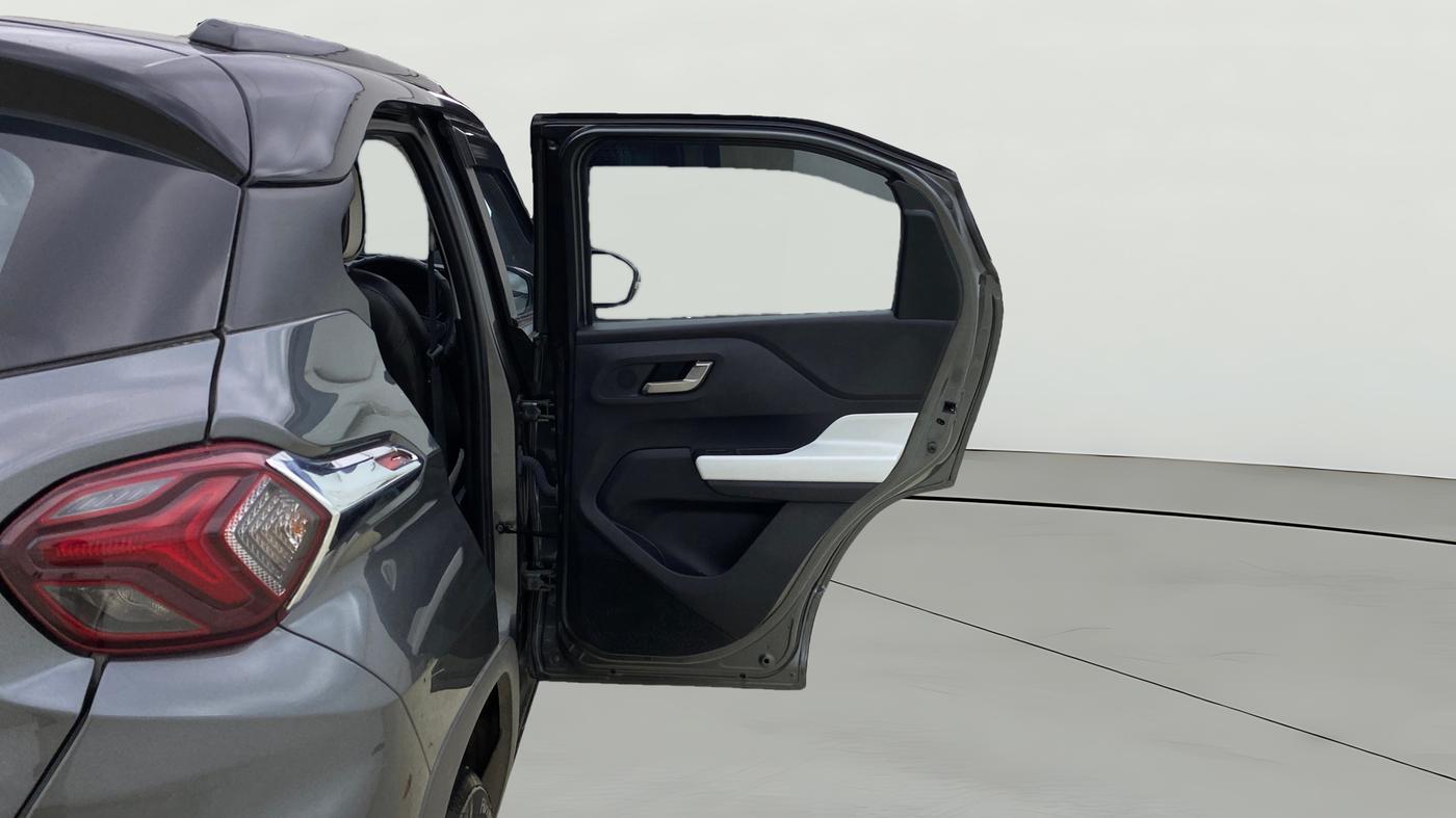 2024 Tata PUNCH Creative Dual Tone AMT Sunroof , Petrol, Automatic, 14,120 km, RHS Rear Door
