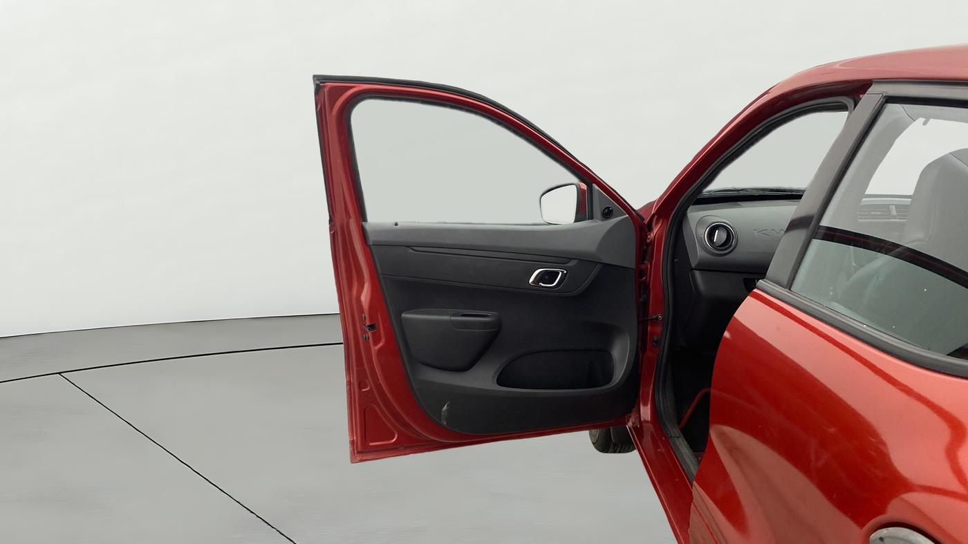2020 Renault Kwid RXT 1.0 AMT (O), Petrol, Automatic, 50,196 km, LHS Front Door