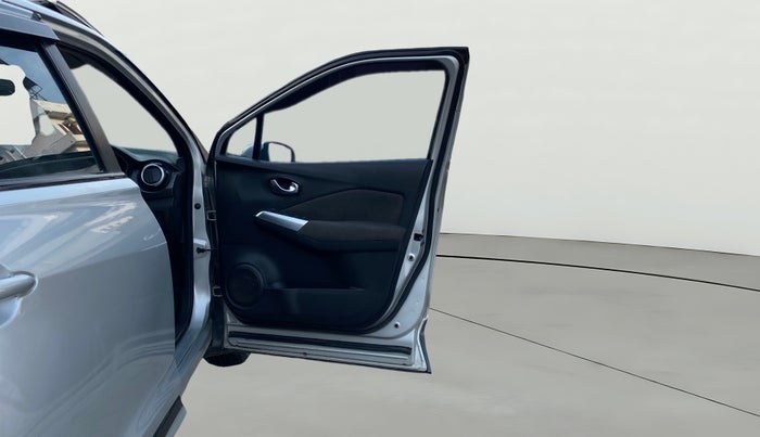 2019 Nissan Kicks XV 1.5, Petrol, Manual, 44,890 km, RHS Front Door