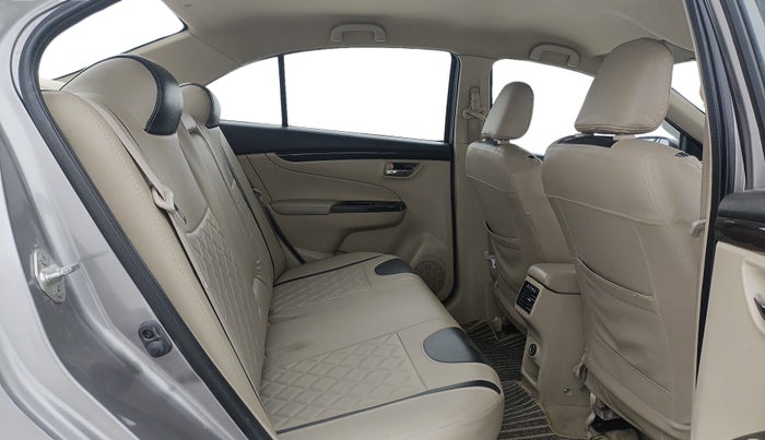 2017 Maruti Ciaz DELTA 1.4 MT PETROL, Petrol, Manual, 86,906 km, Right Side Rear Door Cabin