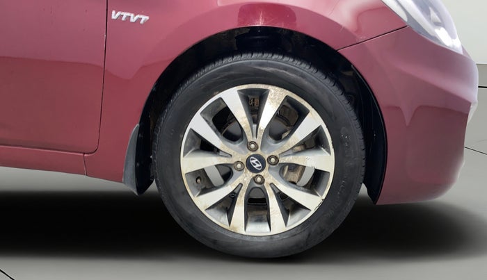 2014 Hyundai Verna FLUIDIC 1.6 VTVT SX, Petrol, Manual, 34,571 km, Right Front Wheel