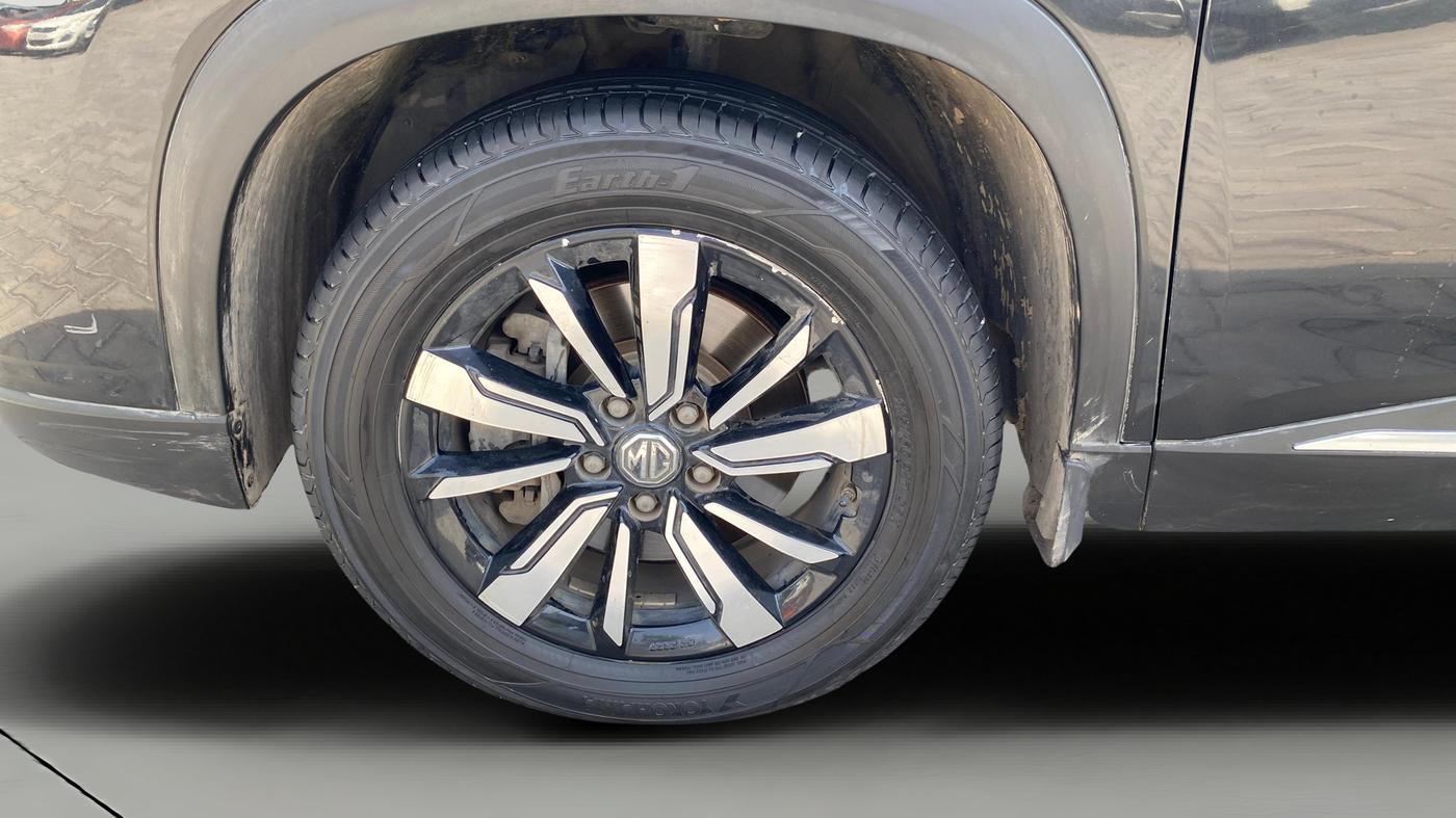 2020 MG HECTOR PLUS SHARP 1.5 PETROL TURBO DCT 6-STR, Petrol, Automatic, 71,836 km, Left Front Wheel