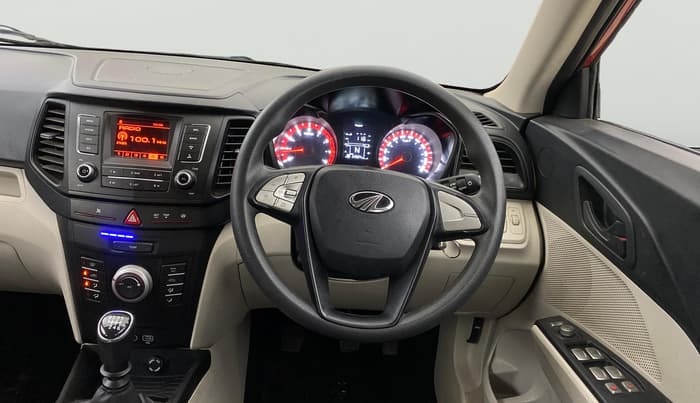 2022 Mahindra XUV300 W6 1.2 PETROL, Petrol, Manual, 22,804 km, Steering Wheel Close Up
