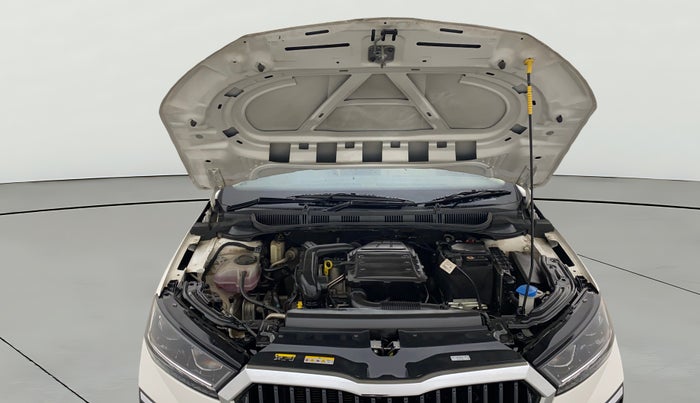 2022 Skoda SLAVIA STYLE 1.0L TSI MT, Petrol, Manual, 27,130 km, Open Bonet