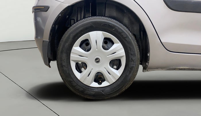 2014 Maruti Swift VDI, Diesel, Manual, 1,22,200 km, Right Rear Wheel