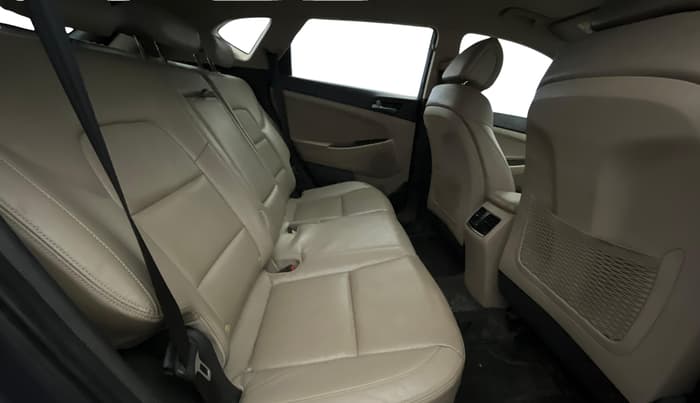 2017 Hyundai Tucson 2WD AT GL PETROL , Petrol, Automatic, 95,364 km, Right Side Rear Door Cabin