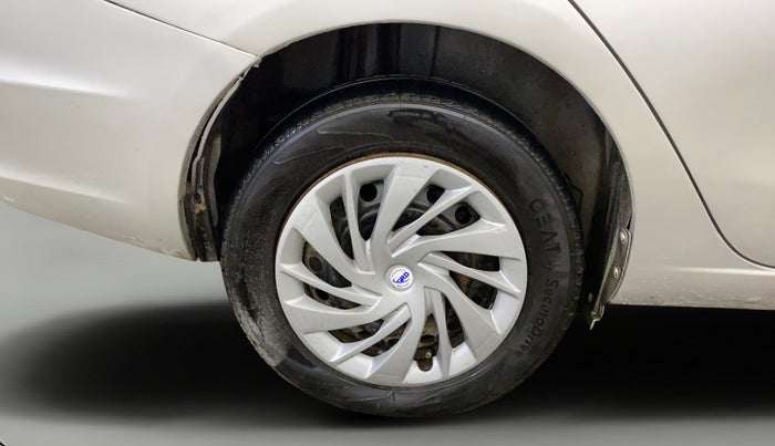 2016 Maruti Ciaz VXI, Petrol, Manual, 1,20,432 km, Right Rear Wheel