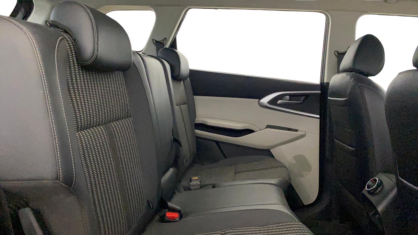 2022 KIA CARENS PRESTIGE PLUS 1.4 PETROL 7 STR, Petrol, Manual, 21,288 km, Right Side Rear Door Cabin