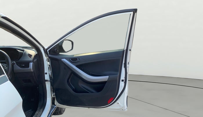 2020 Tata NEXON XM PETROL, Petrol, Manual, 50,553 km, RHS Front Door