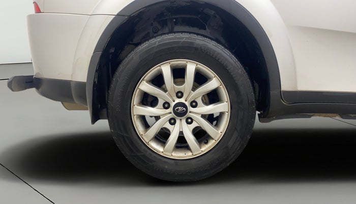 2020 Mahindra XUV500 W9, Diesel, Manual, 95,540 km, Right Rear Wheel