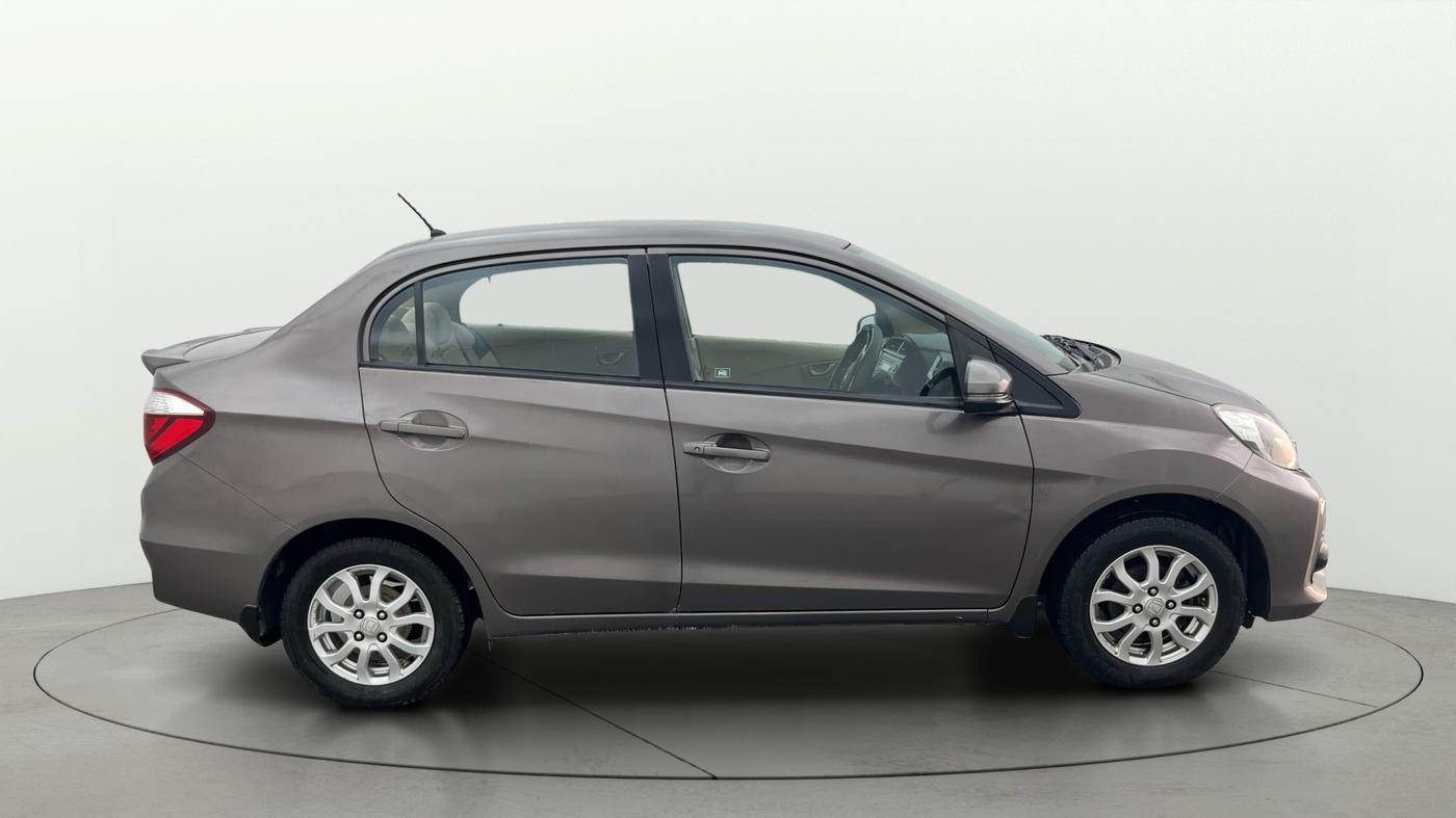 2016 Honda Amaze 1.2L I-VTEC VX AT, Petrol, Automatic, 1,34,808 km, Right Side View