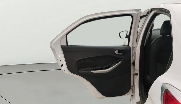 2016 Ford New Figo TITANIUM 1.2 PETROL MT, CNG, Manual, 84,195 km, LHS Rear Door