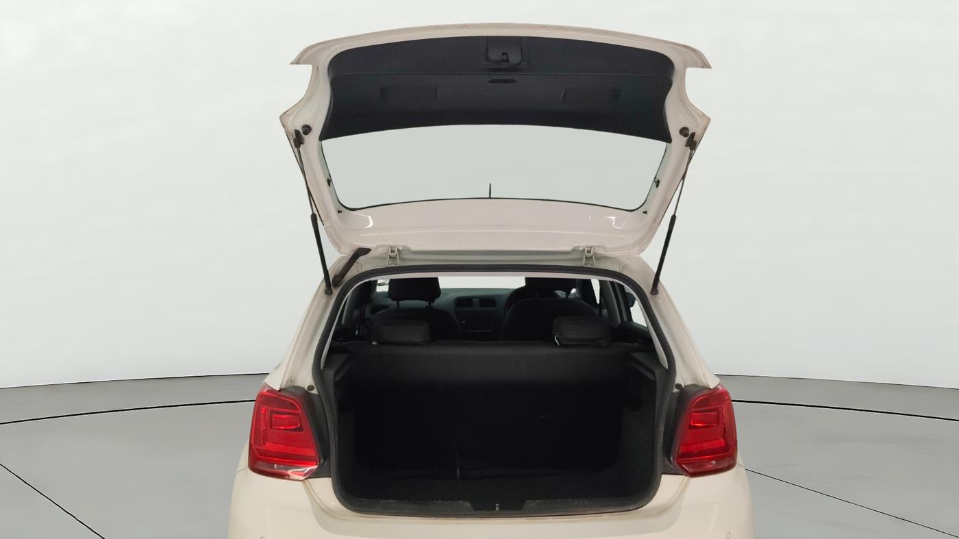 2021 Volkswagen Polo COMFORTLINE 1.0L TSI AT, Petrol, Automatic, 32,487 km, Boot Door Open