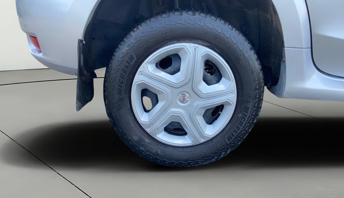 2014 Nissan Terrano XL (D), Diesel, Manual, 79,856 km, Right Rear Wheel