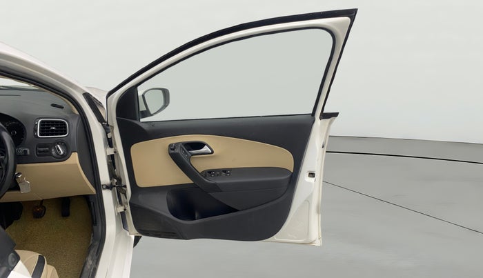 2017 Volkswagen Polo HIGHLINE1.2L, Petrol, Manual, 58,893 km, RHS Front Door