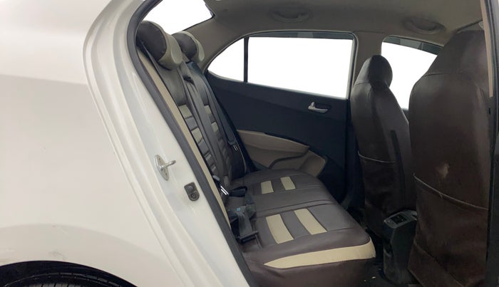 2016 Hyundai Xcent S 1.2, Petrol, Manual, 64,637 km, Right Side Rear Door Cabin