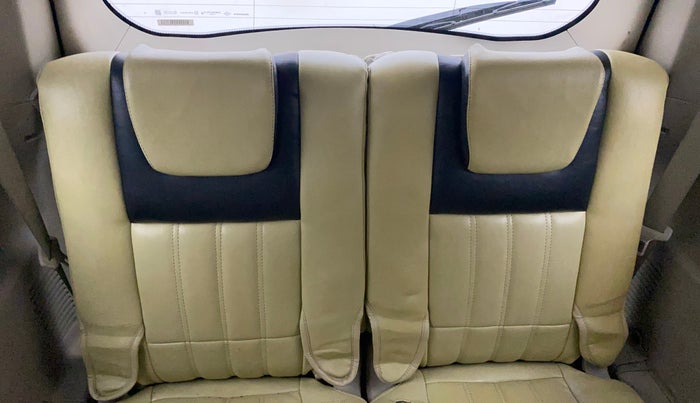 2015 Mahindra XUV500 W6, Diesel, Manual, 60,821 km, Third Seat Row ( optional )