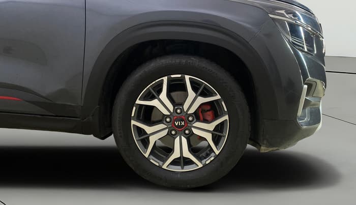 2020 KIA SELTOS GTX PLUS AT 1.5 DIESEL, Diesel, Automatic, 1,41,405 km, Right Front Wheel