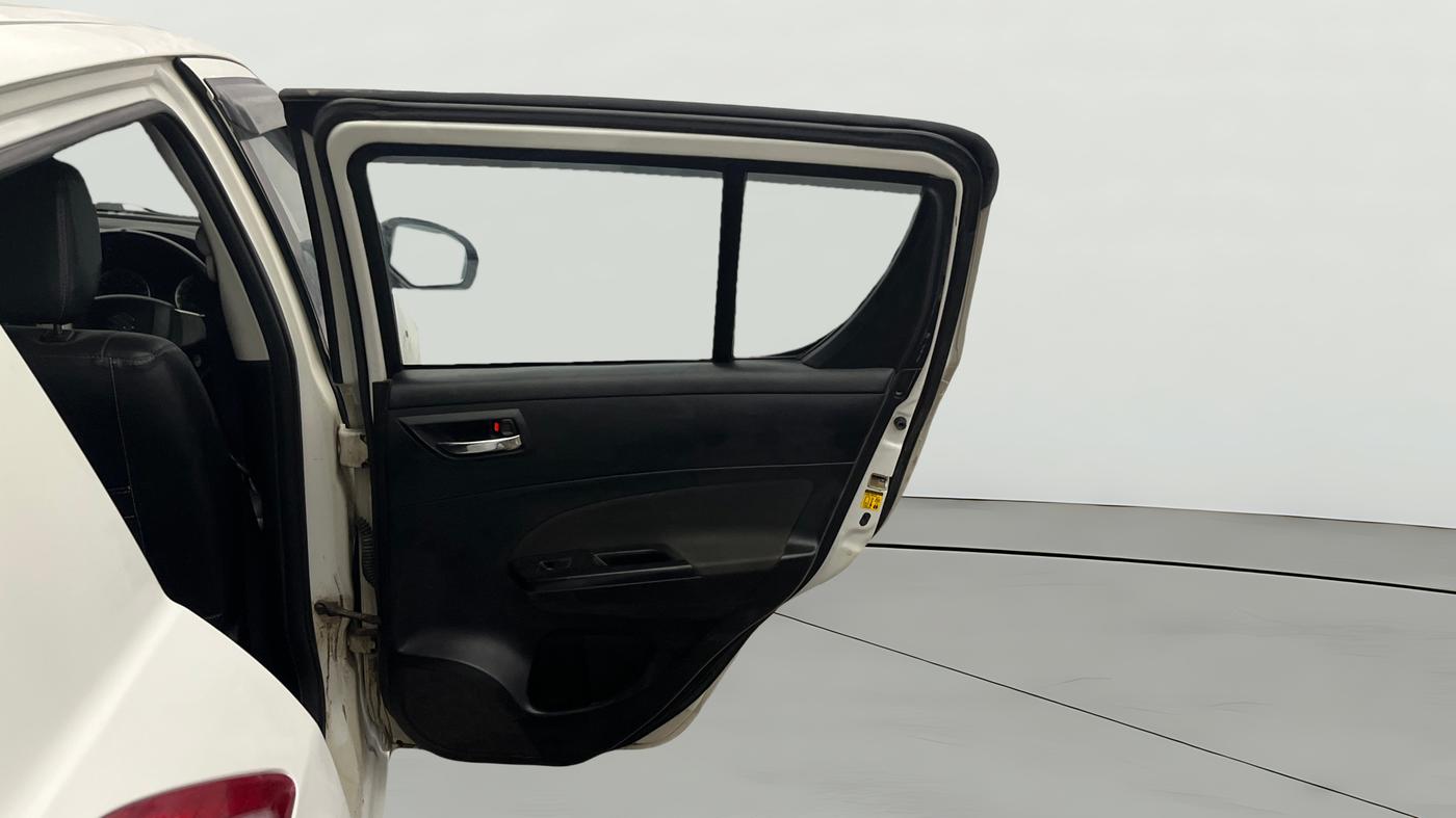 2015 Maruti Swift VXI, Petrol, Manual, 33,517 km, RHS Rear Door