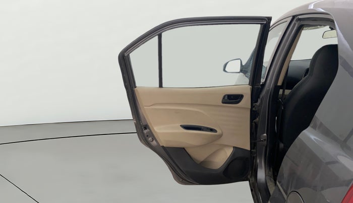 2020 Hyundai NEW SANTRO SPORTZ CNG, CNG, Manual, 1,17,546 km, LHS Rear Door