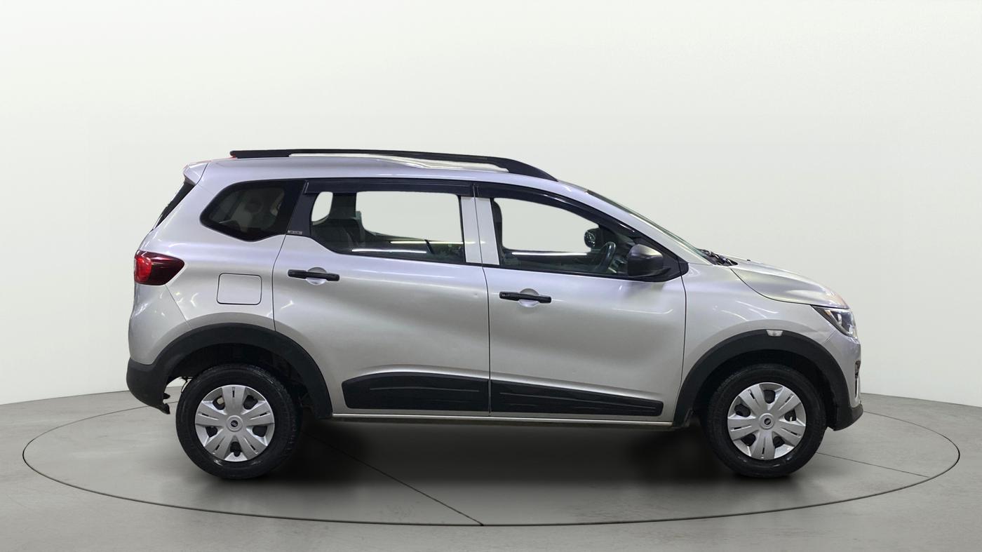 2020 Renault TRIBER RXE MT, Petrol, Manual, 31,356 km, Right Side View