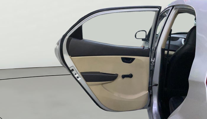 2015 Hyundai Eon MAGNA +, Petrol, Manual, 21,667 km, LHS Rear Door