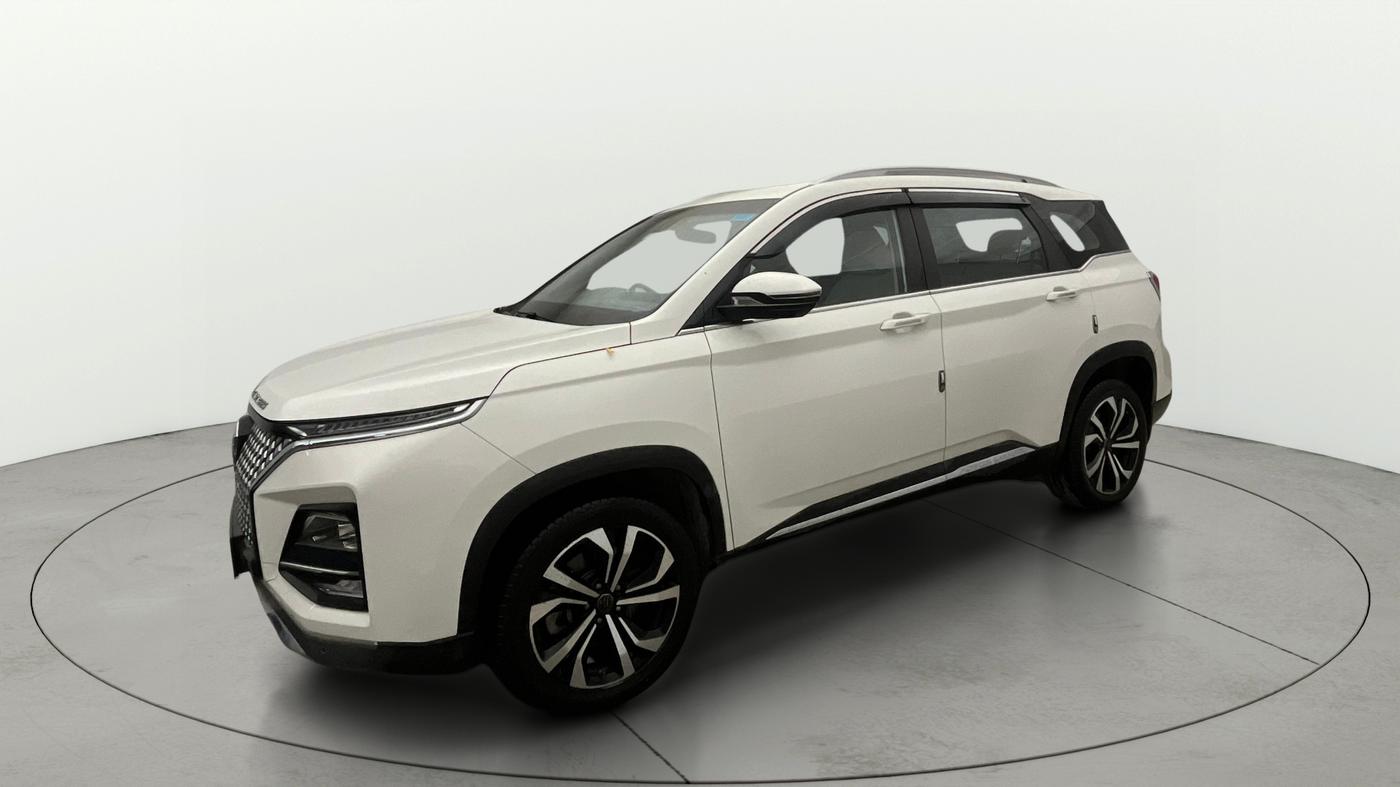 2024 MG HECTOR SHARP PRO 1.5 TURBO MT PETROL, Petrol, Manual, 12,845 km, Left Front Diagonal