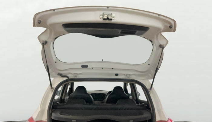 2017 Hyundai Grand i10 SPORTZ (O) 1.2 KAPPA VTVT, CNG, Manual, 81,878 km, Boot Door Open