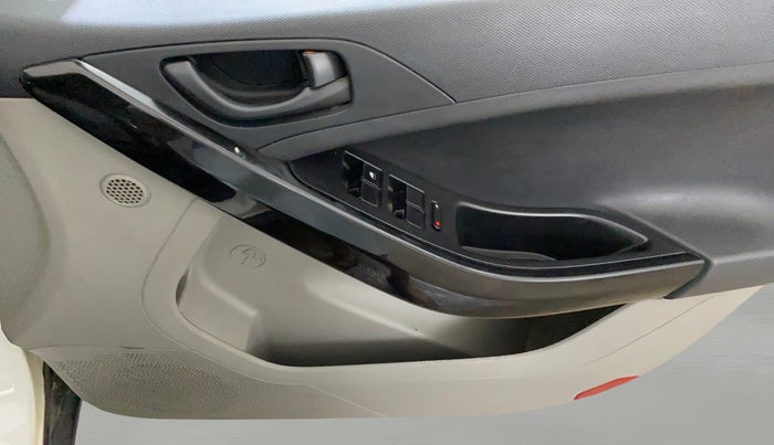 2019 Tata NEXON XM PETROL, Petrol, Manual, 21,103 km, Driver Side Door Panels Control
