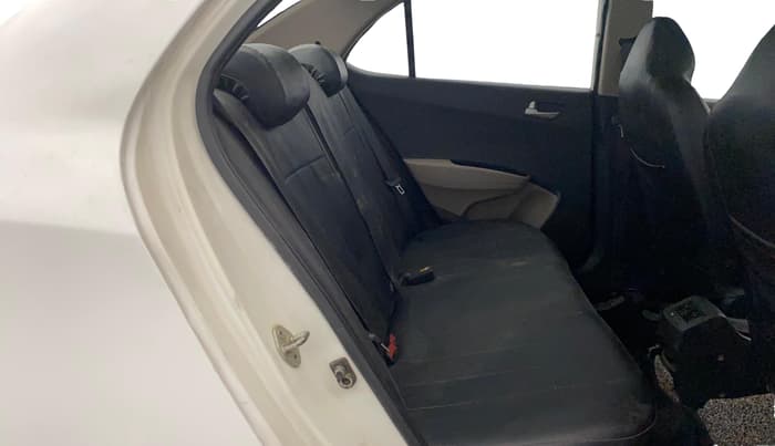2014 Hyundai Xcent S (O) 1.2, Petrol, Manual, 68,427 km, Right Side Rear Door Cabin