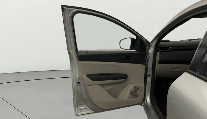 2023 Renault TRIBER RXT, Petrol, Manual, 29,377 km, LHS Front Door
