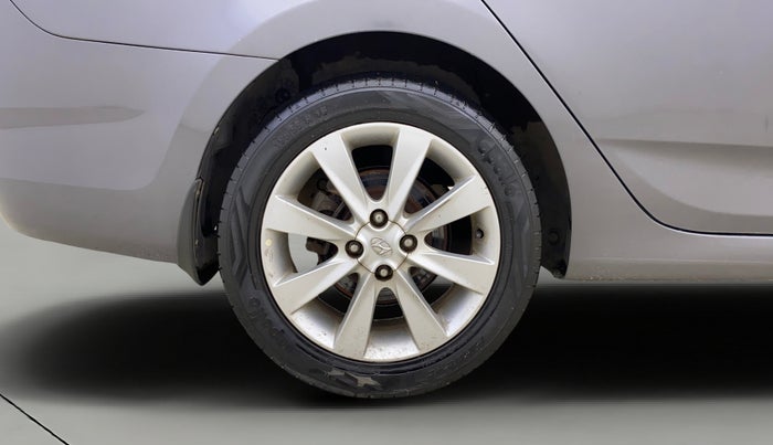 2013 Hyundai Verna FLUIDIC 1.6 VTVT SX, Petrol, Manual, 55,937 km, Right Rear Wheel