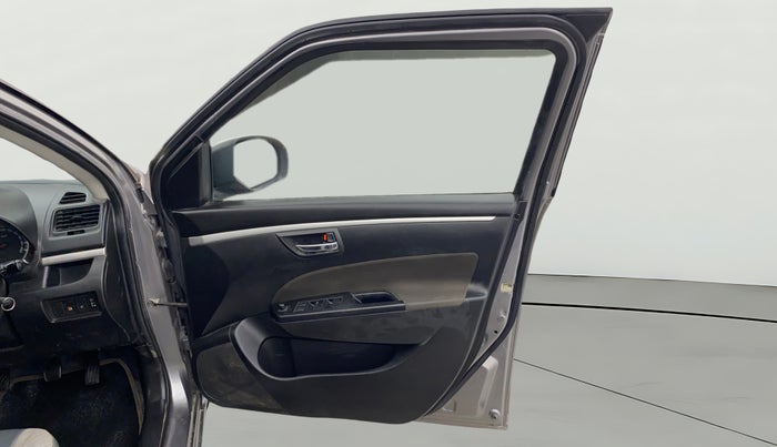 2017 Maruti Swift VXI, Petrol, Manual, 62,228 km, RHS Front Door