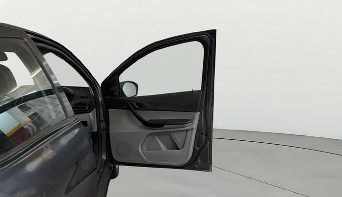2020 Tata Tiago XT PETROL, Petrol, Manual, 40,804 km, RHS Front Door