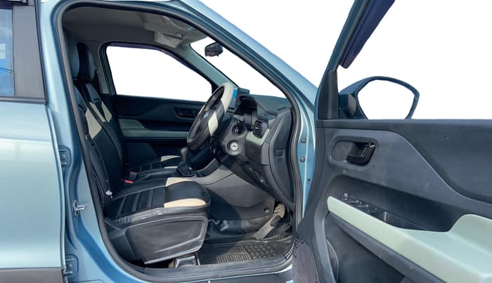 2024 Tata PUNCH ADVENTURE MT, Petrol, Manual, 28,375 km, Right Side Front Door Cabin