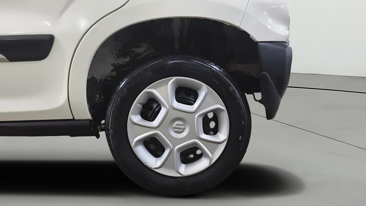 2022 Maruti S PRESSO VXI S-CNG, CNG, Manual, 27,008 km, Left Rear Wheel