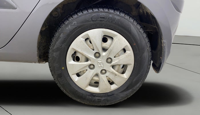 2013 Hyundai i10 ERA 1.1, Petrol, Manual, 34,186 km, Left Rear Wheel