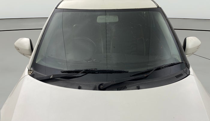2015 Maruti Swift VDI, Diesel, Manual, 1,08,906 km, Front Windshield