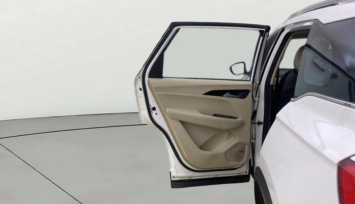 2022 MG HECTOR SHARP 1.5 PETROL CVT, Petrol, Automatic, 33,533 km, LHS Rear Door