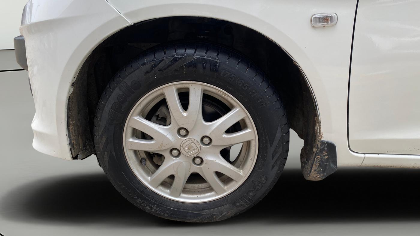 2014 Honda Brio VX AT, Petrol, Automatic, 45,258 km, Left Front Wheel
