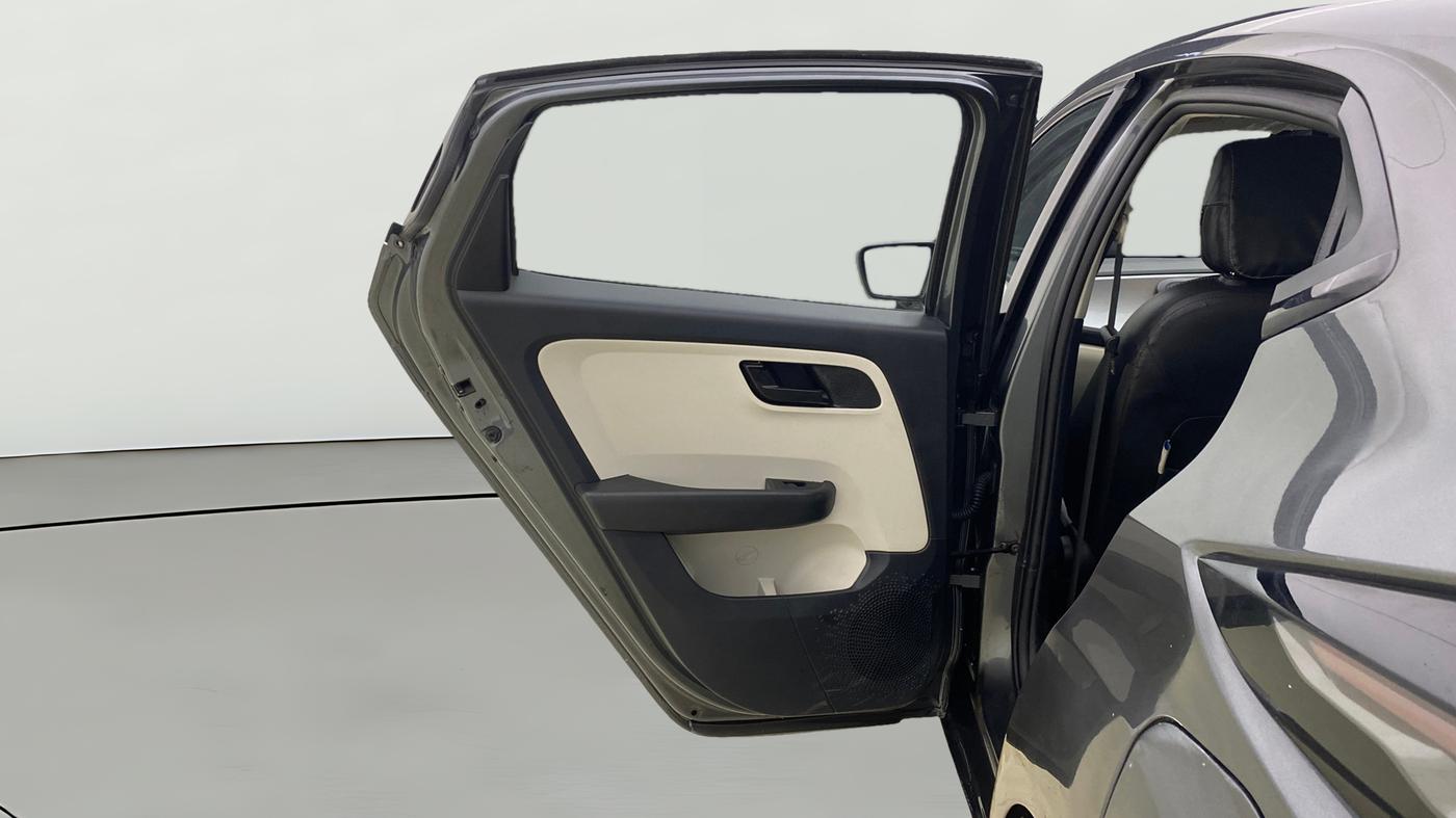 2022 Tata ALTROZ XT PETROL, Petrol, Manual, 43,240 km, LHS Rear Door