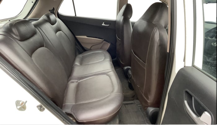 2014 Hyundai Grand i10 SPORTZ 1.2 KAPPA VTVT, Petrol, Manual, 99,524 km, Right Side Rear Door Cabin