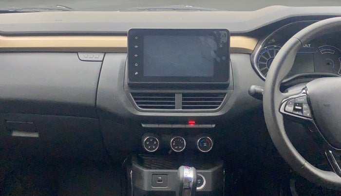 2022 Renault Kiger RXT (O) AMT DUAL TONE, Petrol, Automatic, 34,838 km, Air Conditioner