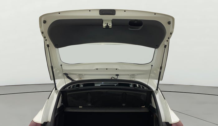 2023 Hyundai NEW I20 ASTA (O) 1.2 MT, Petrol, Manual, 6,991 km, Boot Door Open