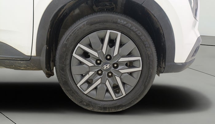 2021 Hyundai VENUE SX 1.5 CRDI, Diesel, Manual, 48,625 km, Right Front Wheel