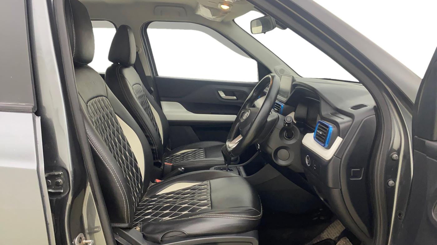 2023 Tata PUNCH CREATIVE  AMT, Petrol, Automatic, 9,189 km, Right Side Front Door Cabin