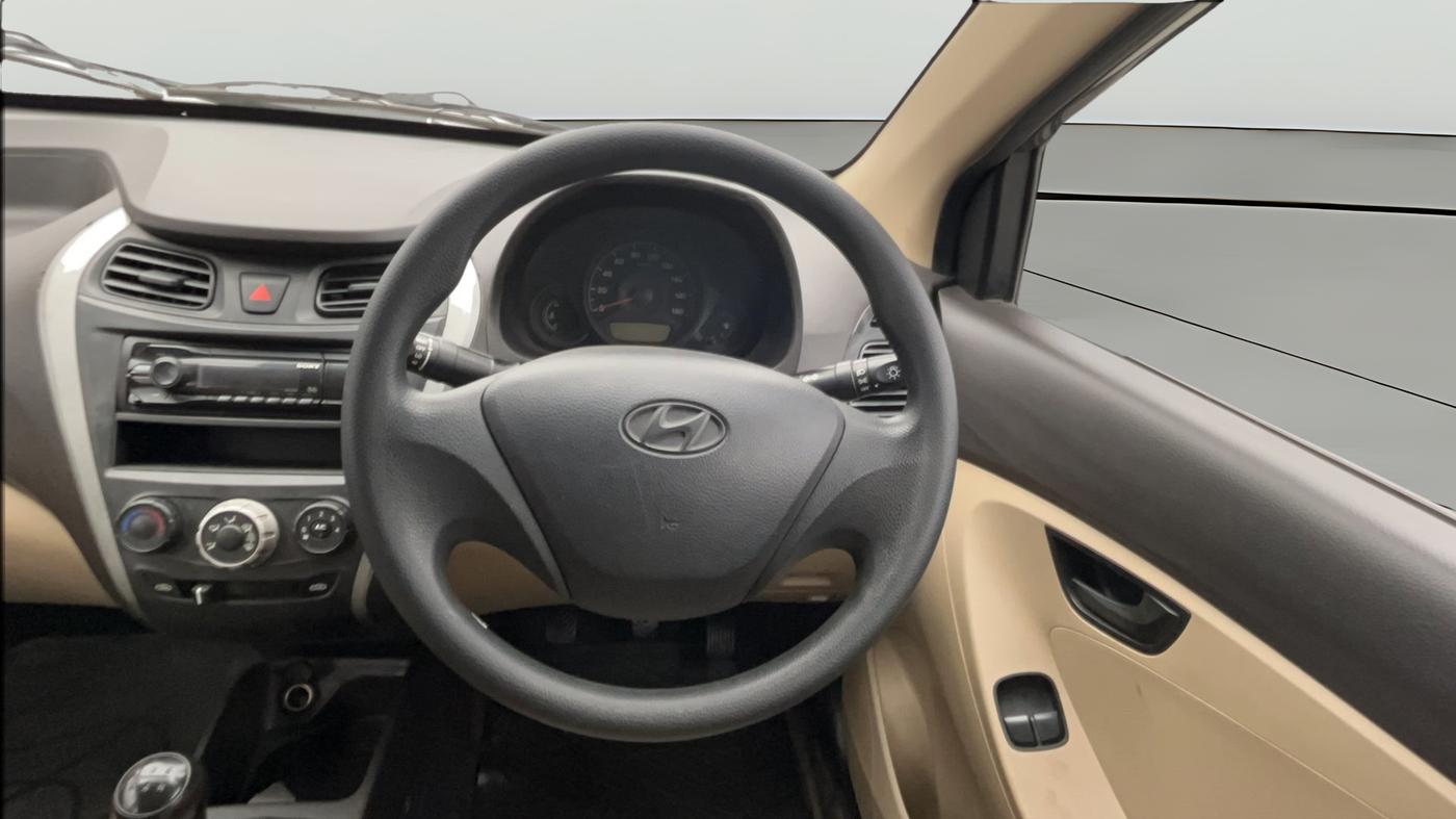 2015 Hyundai Eon ERA +, Petrol, Manual, 91,906 km, Steering Wheel Close Up
