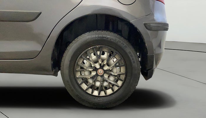 2017 Maruti Swift LXI (O), Petrol, Manual, 60,757 km, Left Rear Wheel